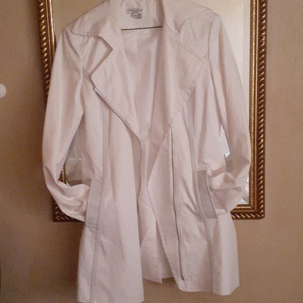 White- raincoat with belt